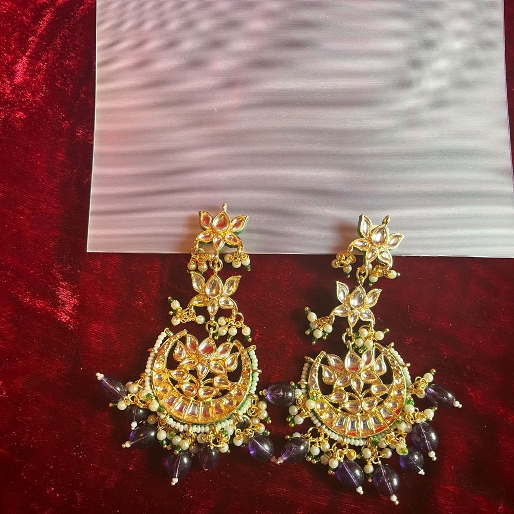 Jewellery - Picture 15 of 16